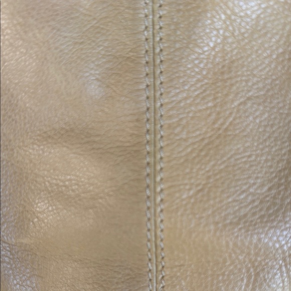 Gorgeous Cavalcanti Tan Leather Shoulder Bag - spacious and very soft - Picture 5 of 11